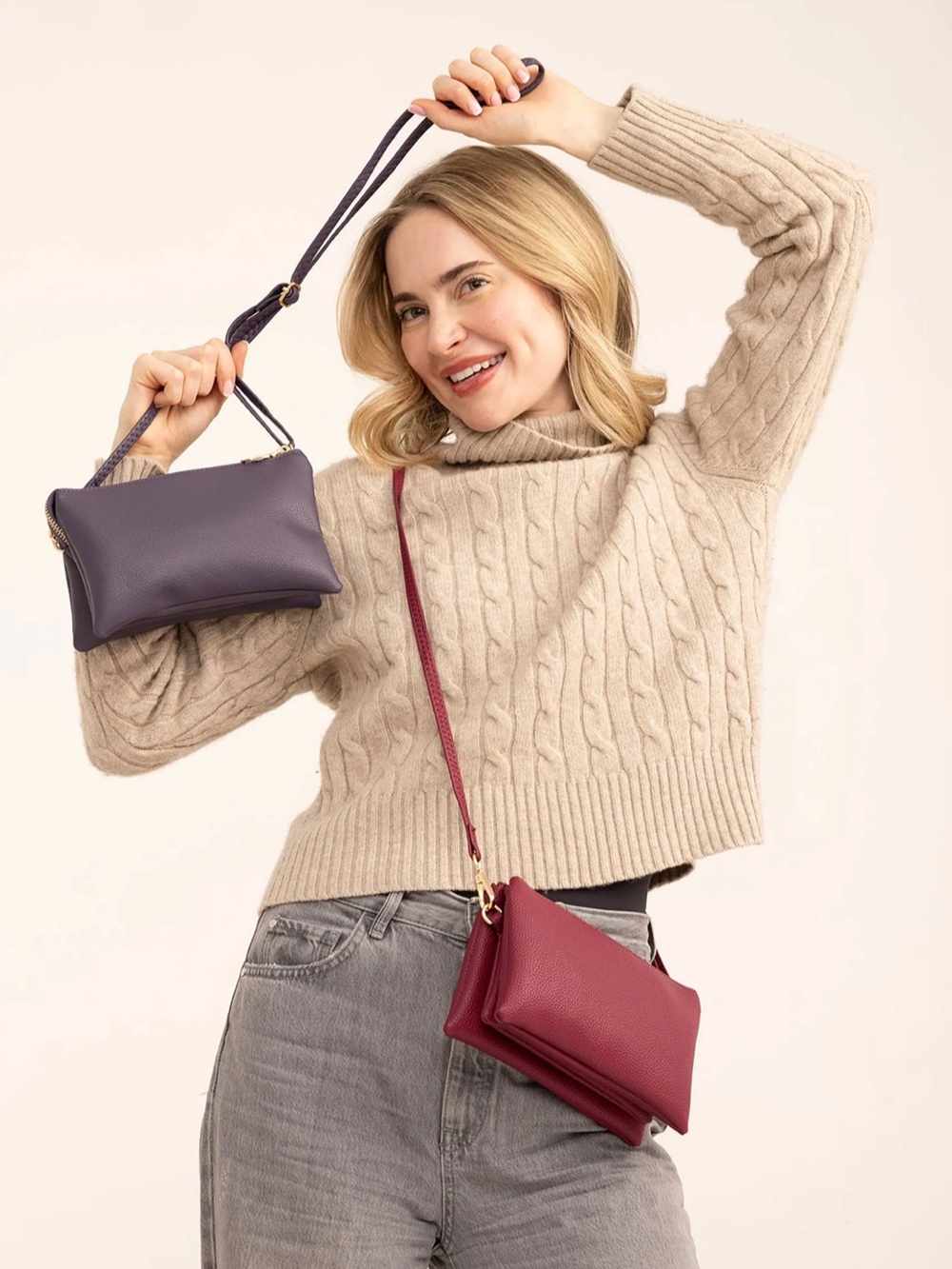 Jen & Co Riley 3 compartment crossbody/wristlet like NEW - fuschia
